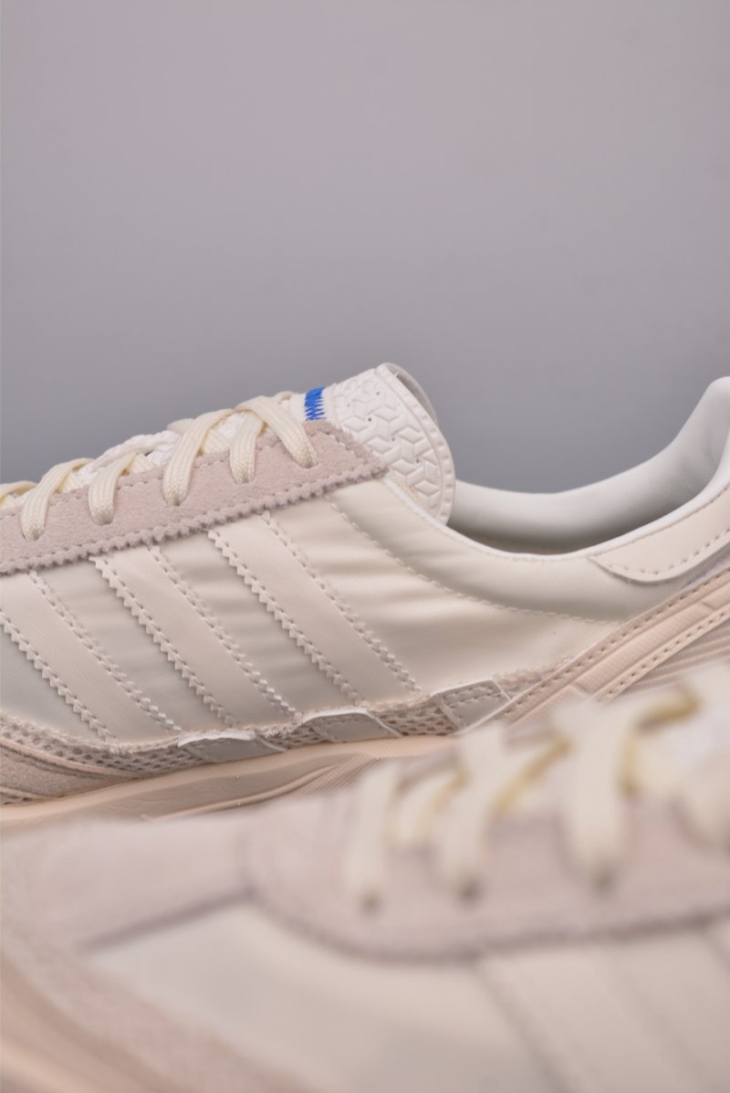 Adidas Bad Bunny x Adizero SL view