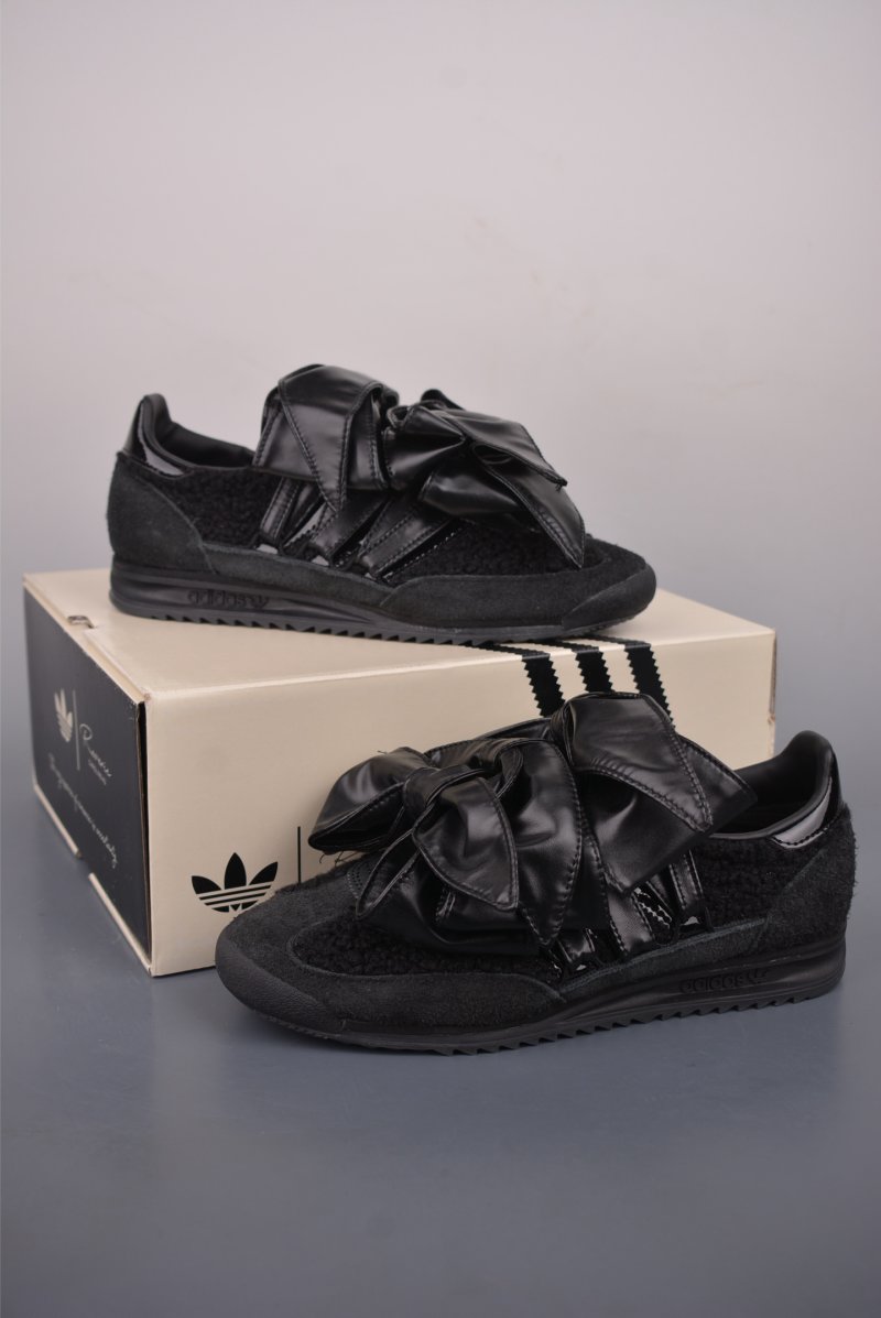 Adidas Caroline Hu x SL 72 OG view