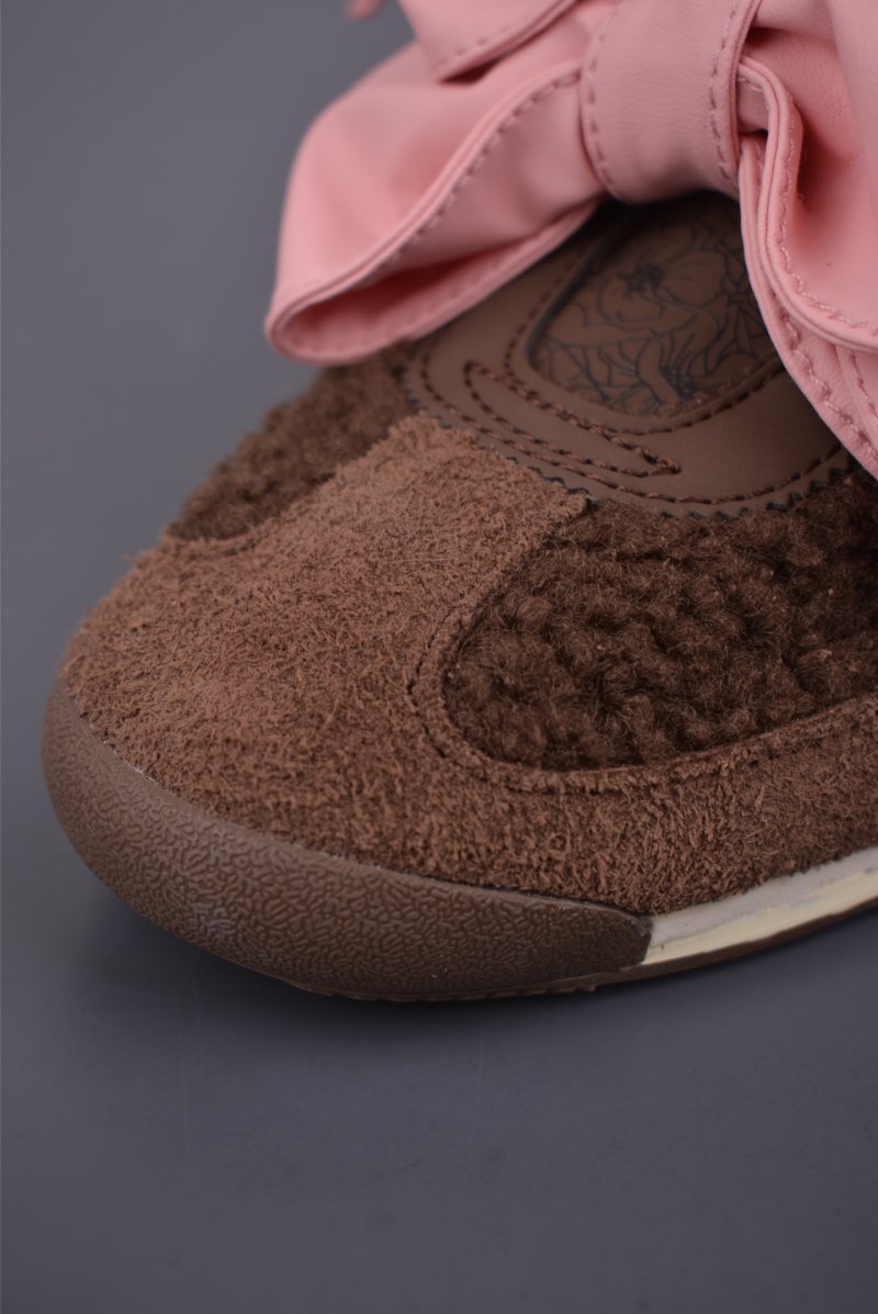 Adidas Caroline Hu x SL 72 OG view