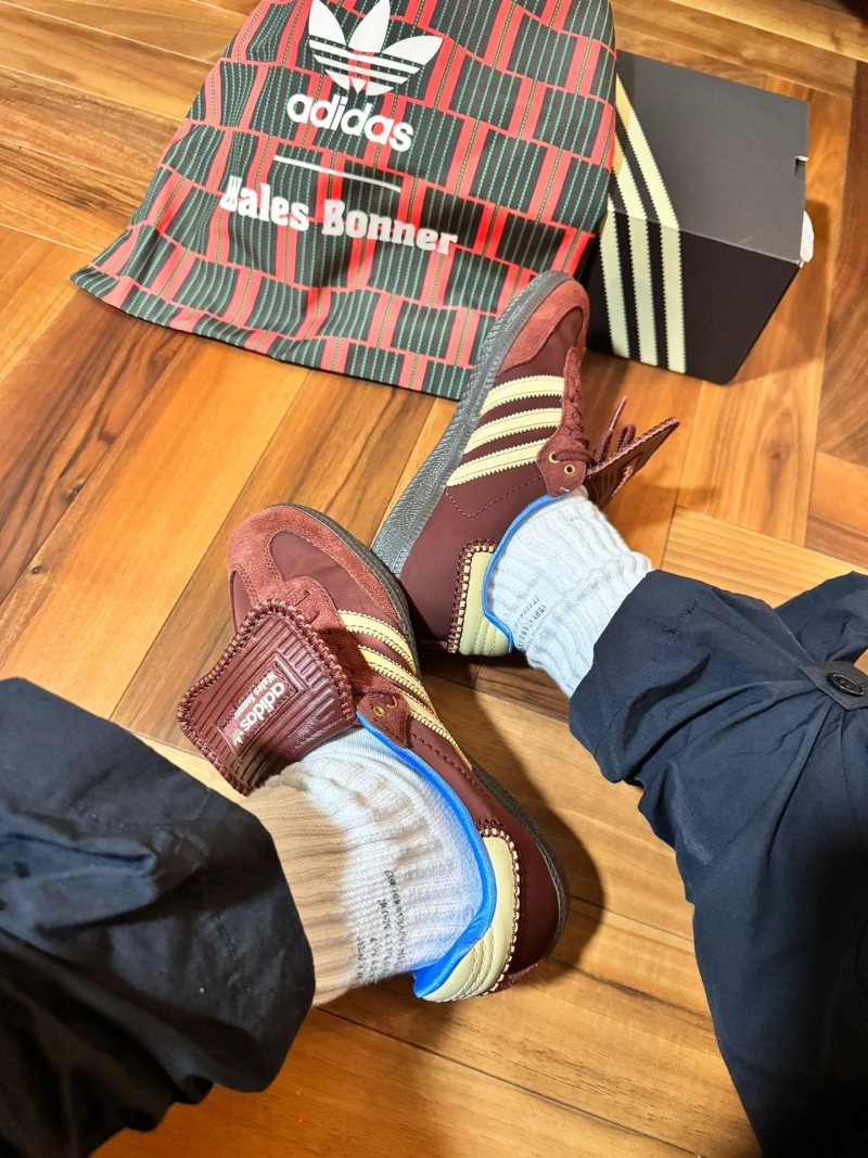 Adidas Samba OG view
