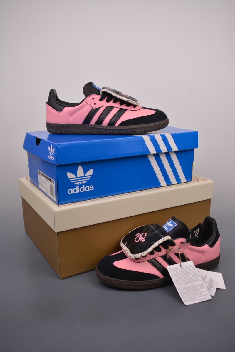 Adidas Samba OG 'Pink / Gold' view