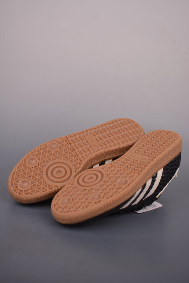 Adidas Samba view