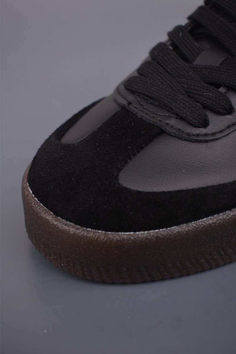 Adidas Samba view