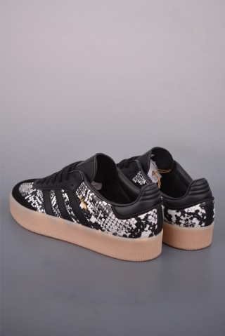 Adidas Samba view 2