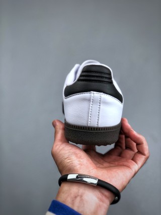 Adidas Samba OG 'Black / White / Grey / Gold' view 7