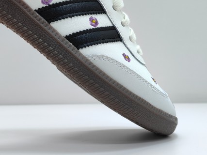 Adidas Samba OG 'White Embroidered Floral' view 1