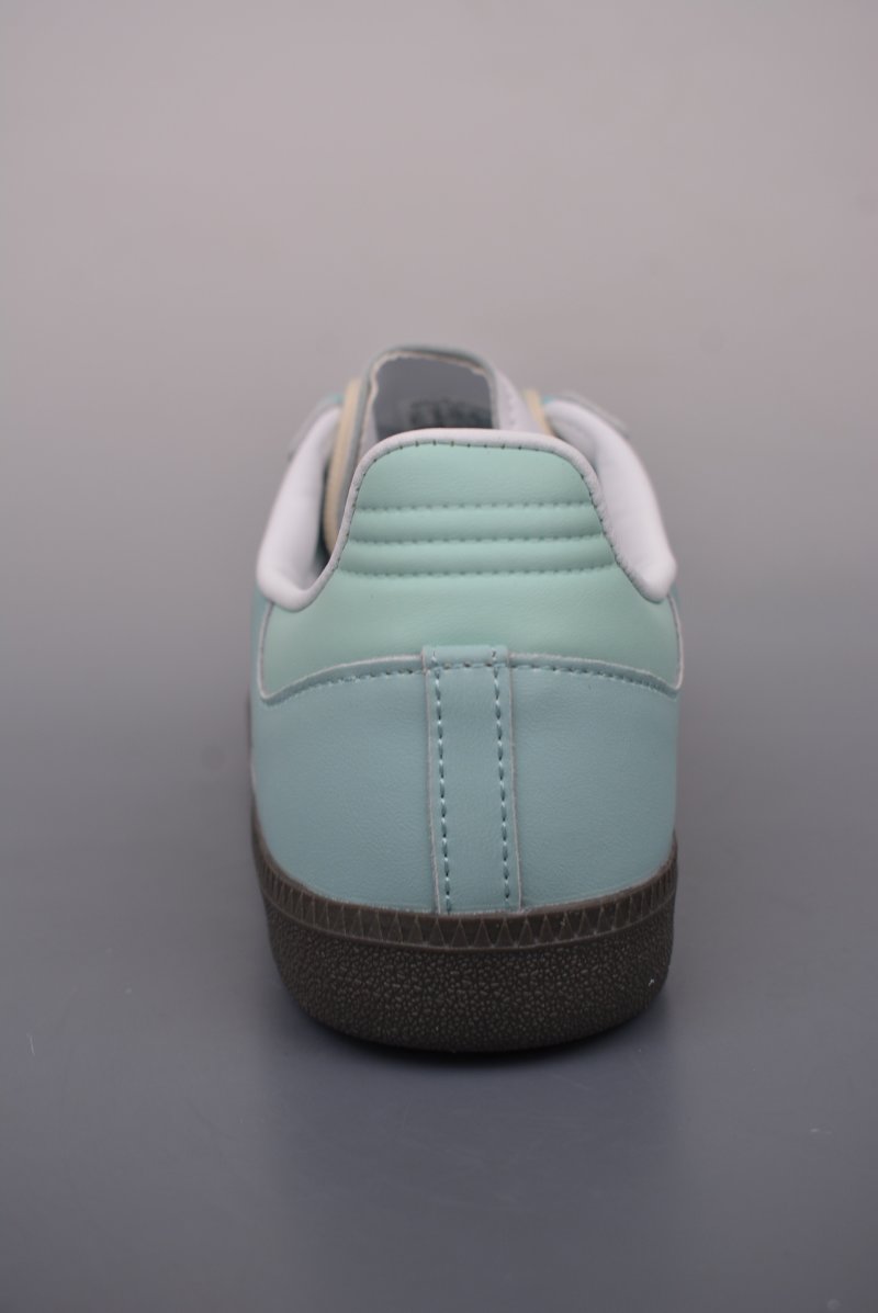 Adidas Samba OG view
