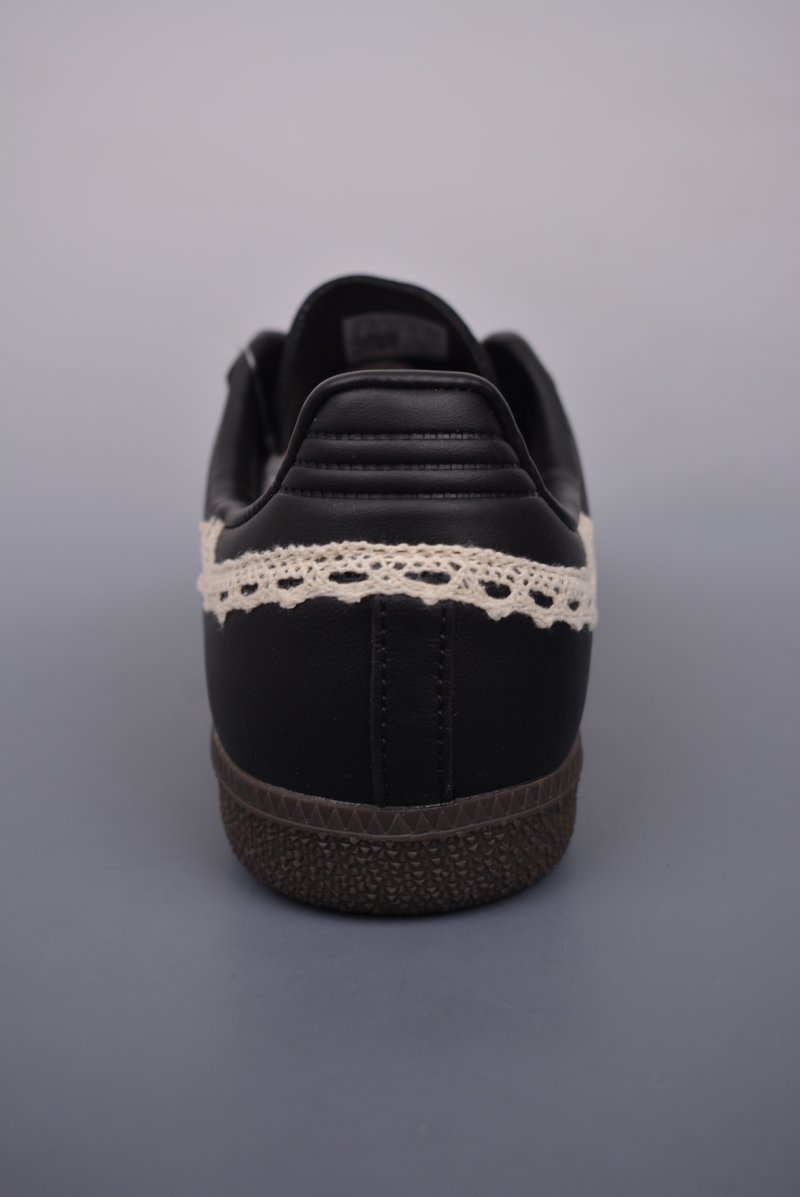 Adidas Samba OG view