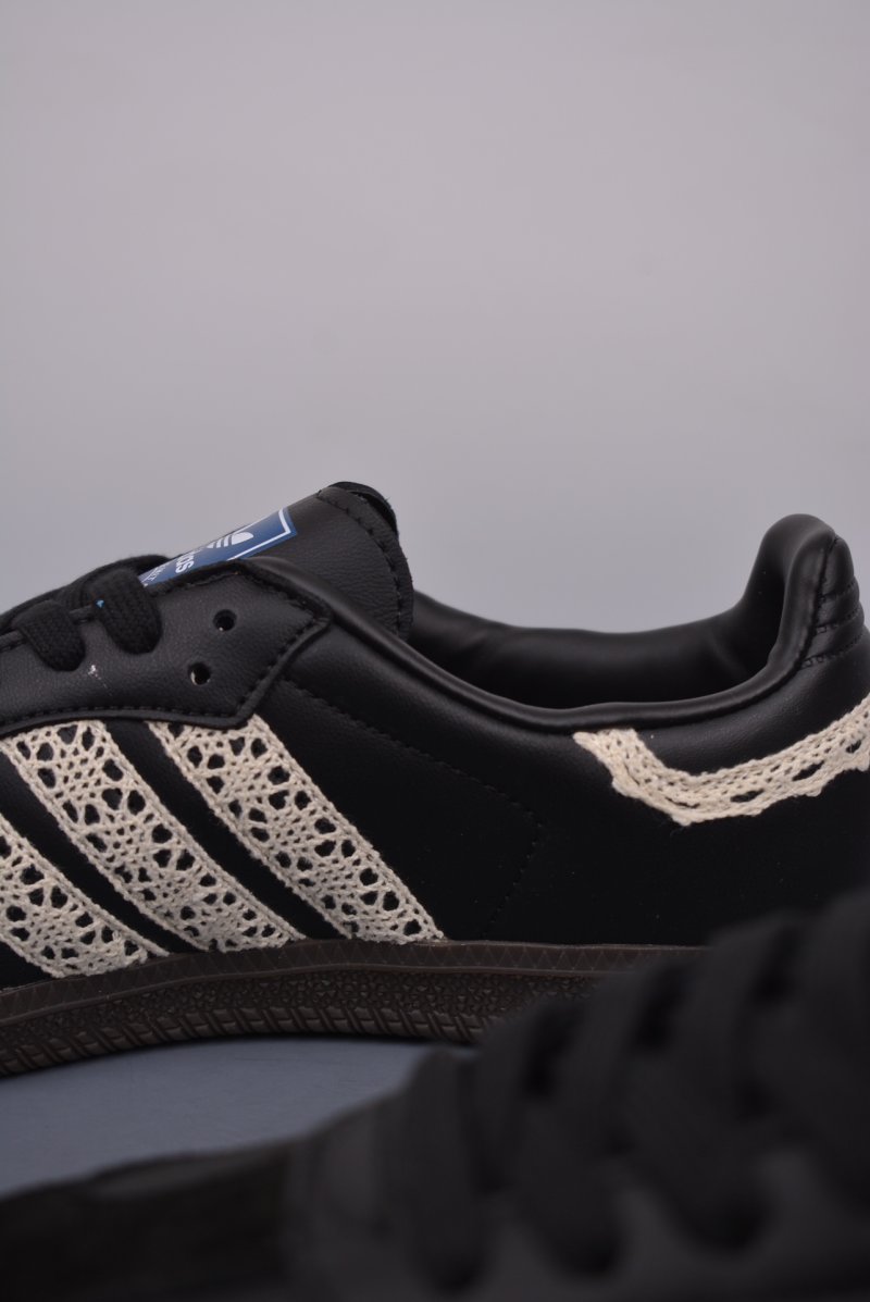 Adidas Samba OG view