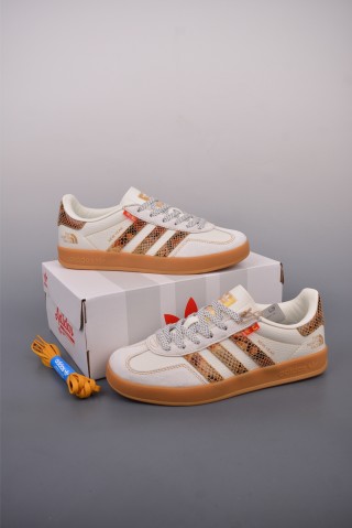 Adidas Samba OG 'The North Face' view 5