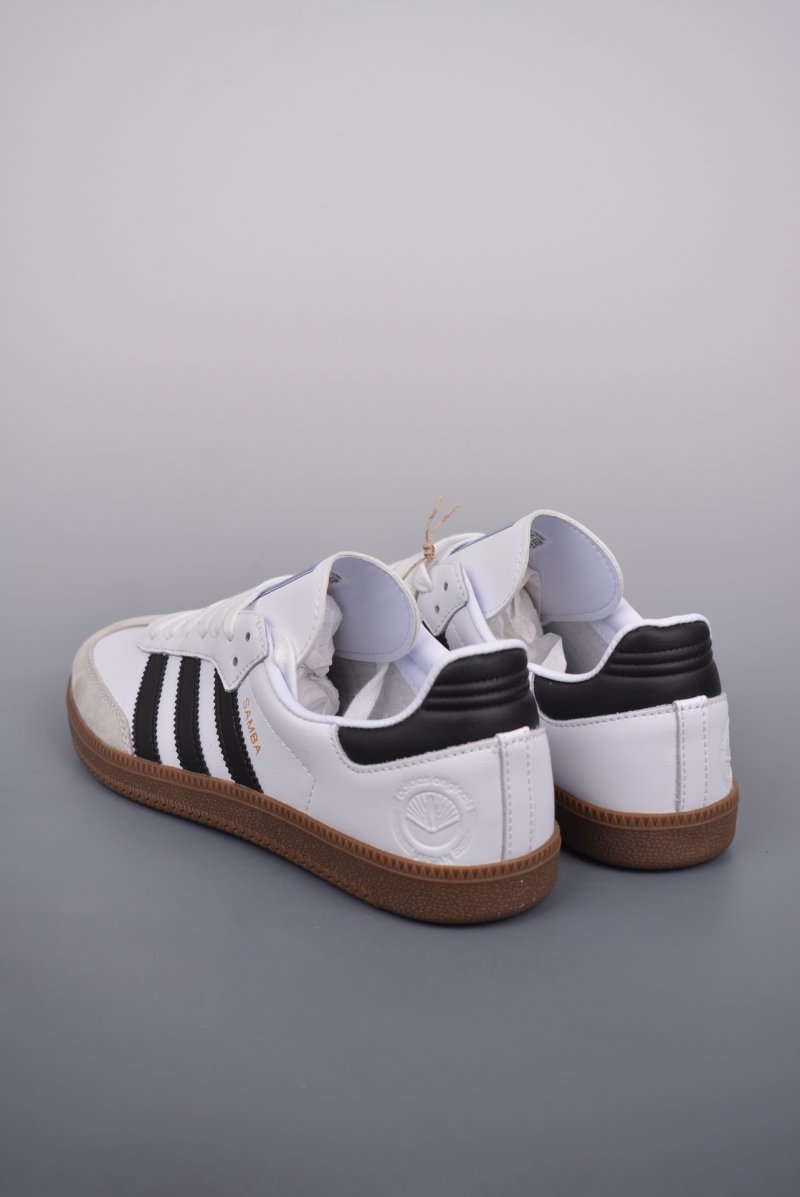 Adidas Samba OG view