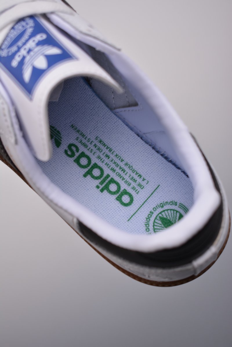 Adidas Samba OG view