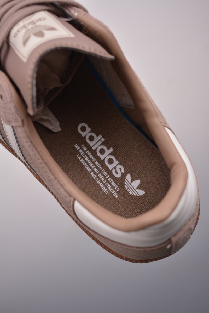 Adidas Samba OG view