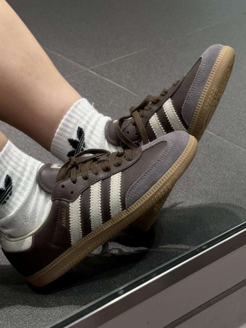 Adidas Samba OG view