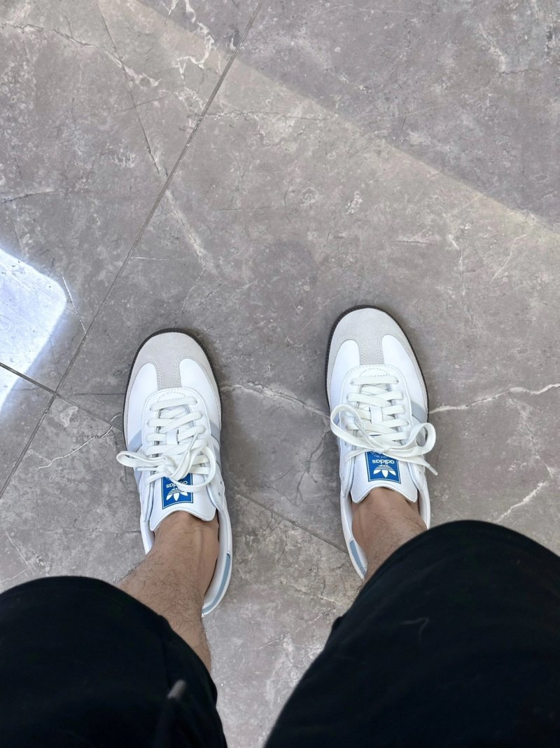 Adidas Samba OG view