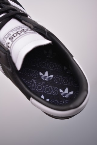Adidas Samba OG 'Brown' view 9