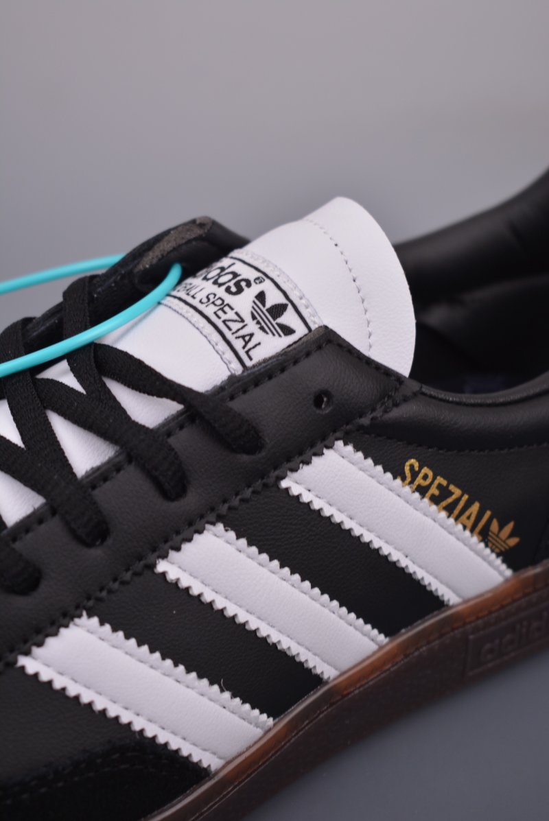 Adidas Samba OG 'Brown' view