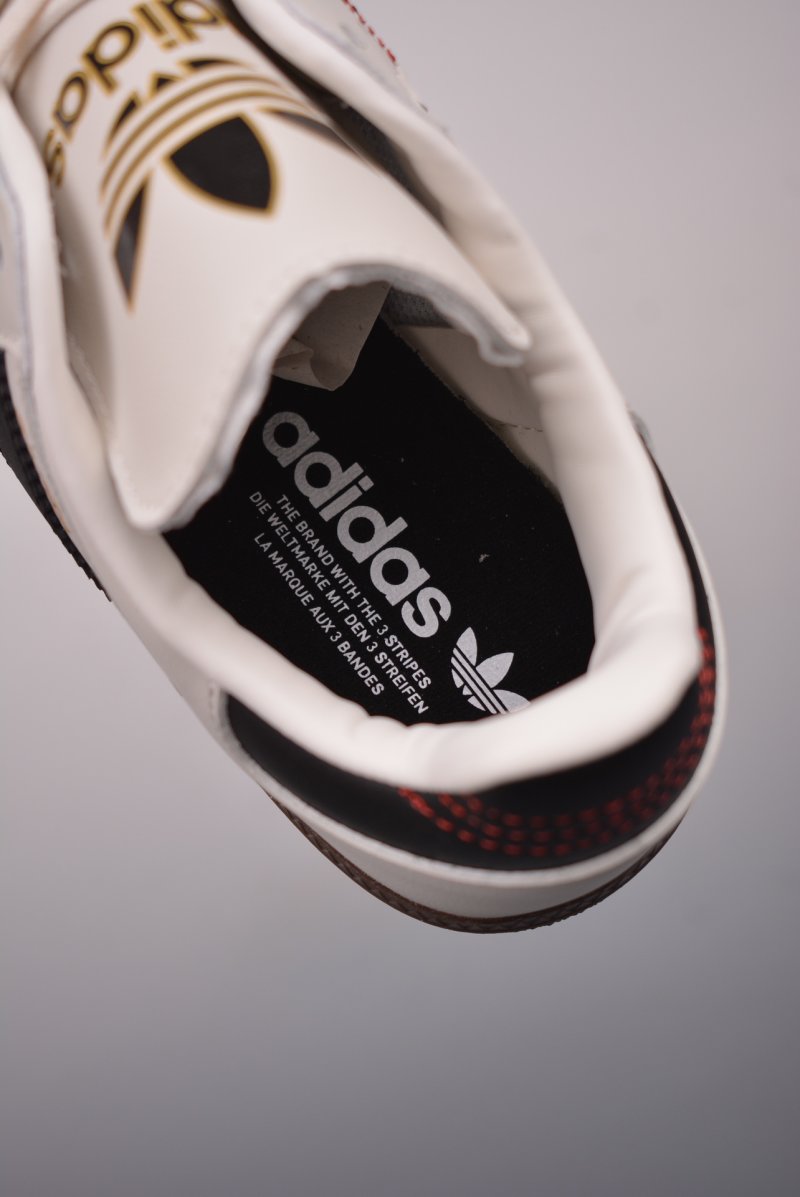 Adidas Samba OG 'Brown' view