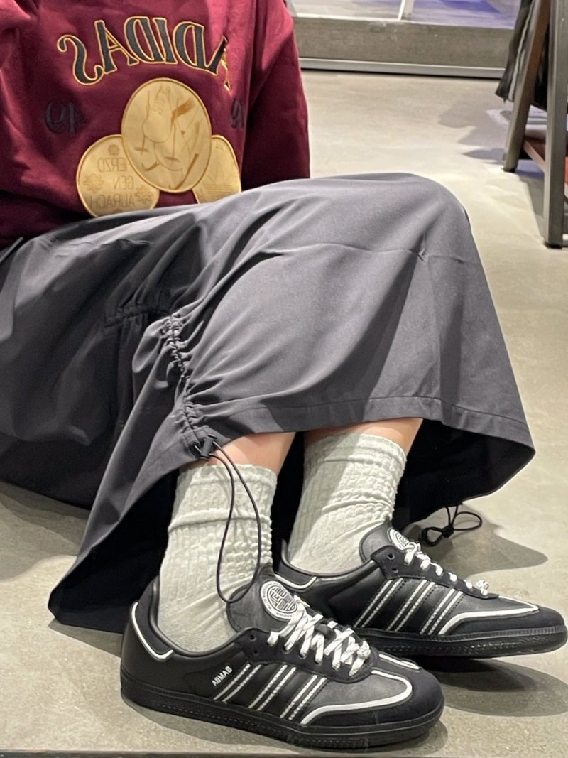 Adidas Samba OG view