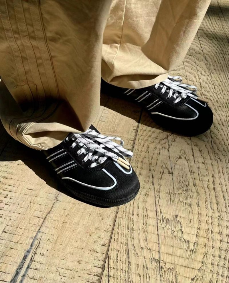 Adidas Samba OG view