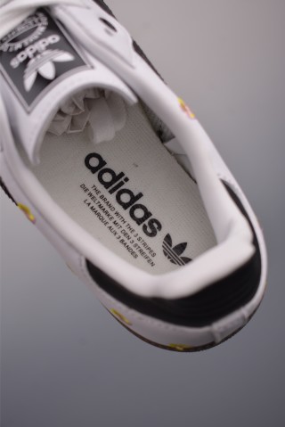 Adidas Samba OG 'Brown / Pink' view 9