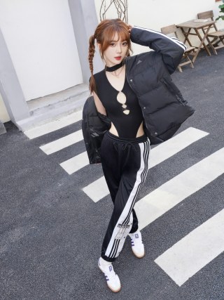 Adidas Samba OG view 1