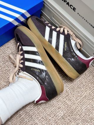 Adidas Samba OG Reverse Slide view 3
