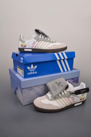 Adidas Samba OG Snow Forest Race view 5