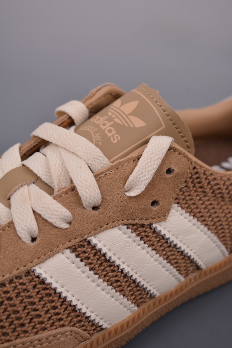 Adidas Samba OG view