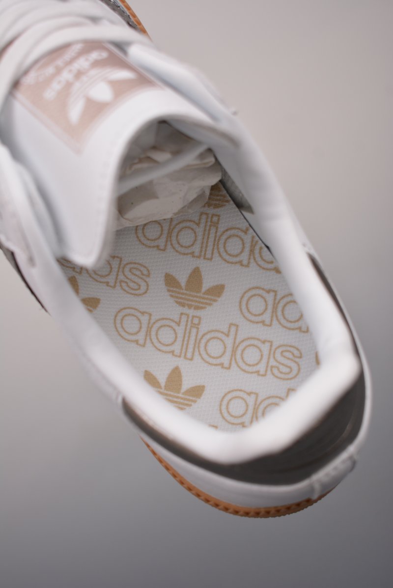 Adidas Samba OG view