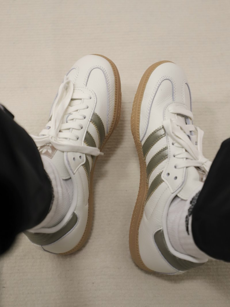 Adidas Samba OG view