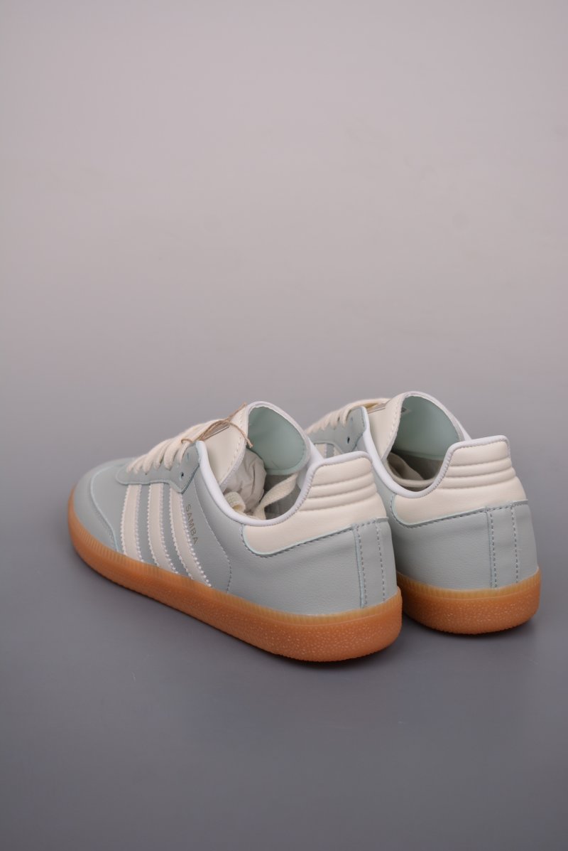 Adidas Samba OG view