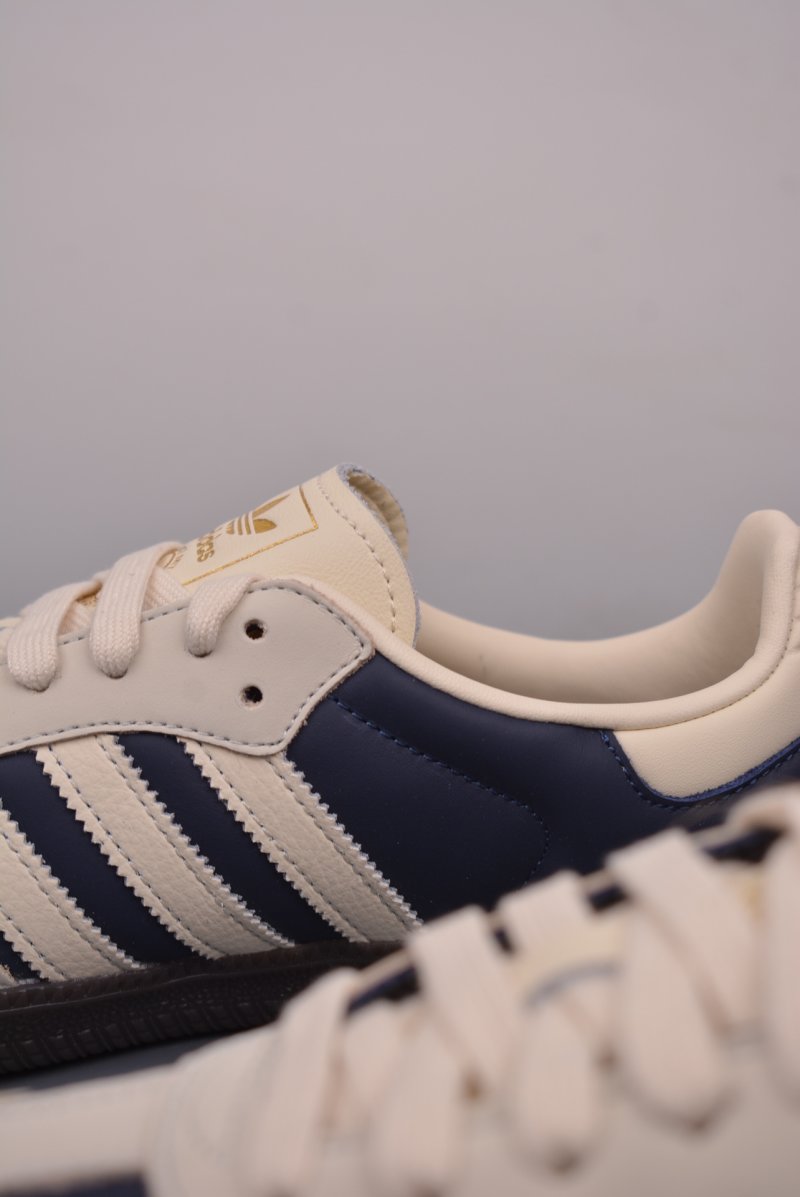Adidas Samba OG 'Brown / Pink' view