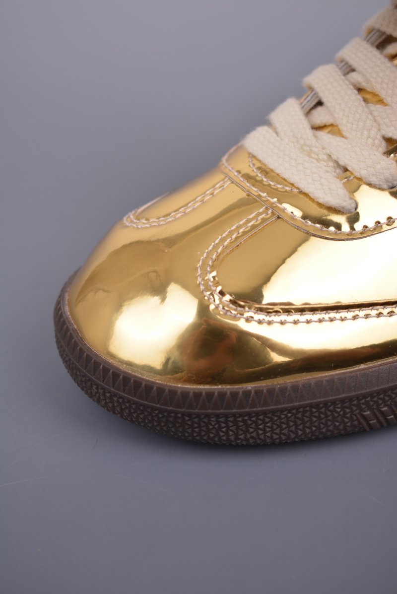 Adidas Samba OG view