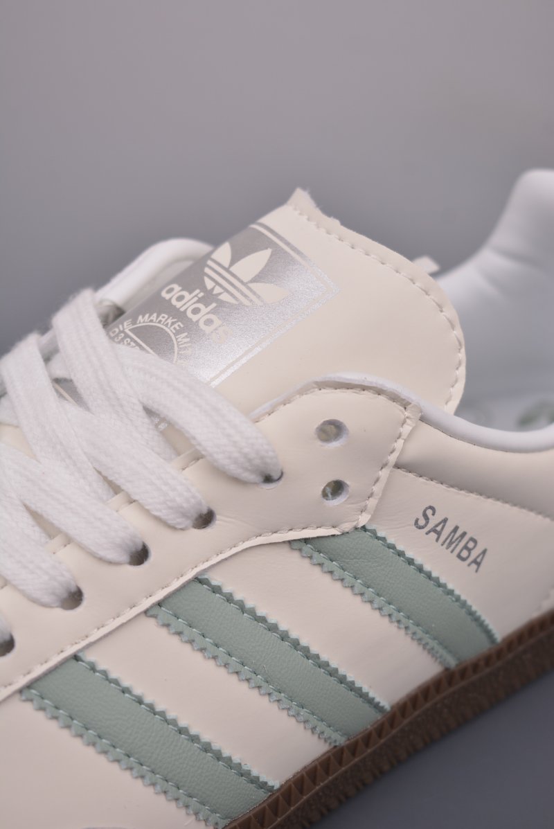 Adidas Samba OG view