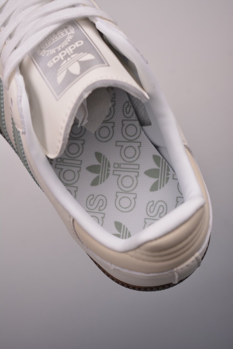 Adidas Samba OG view