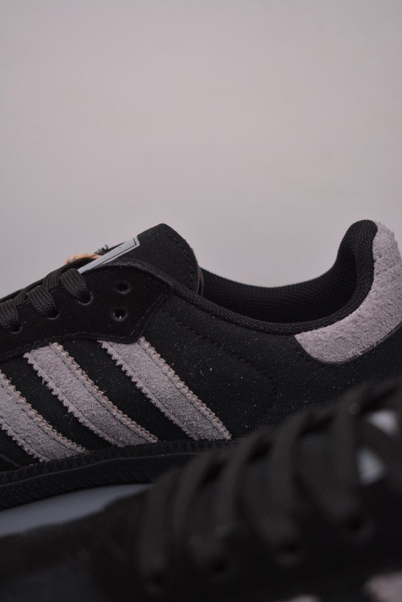 Adidas Samba OG view