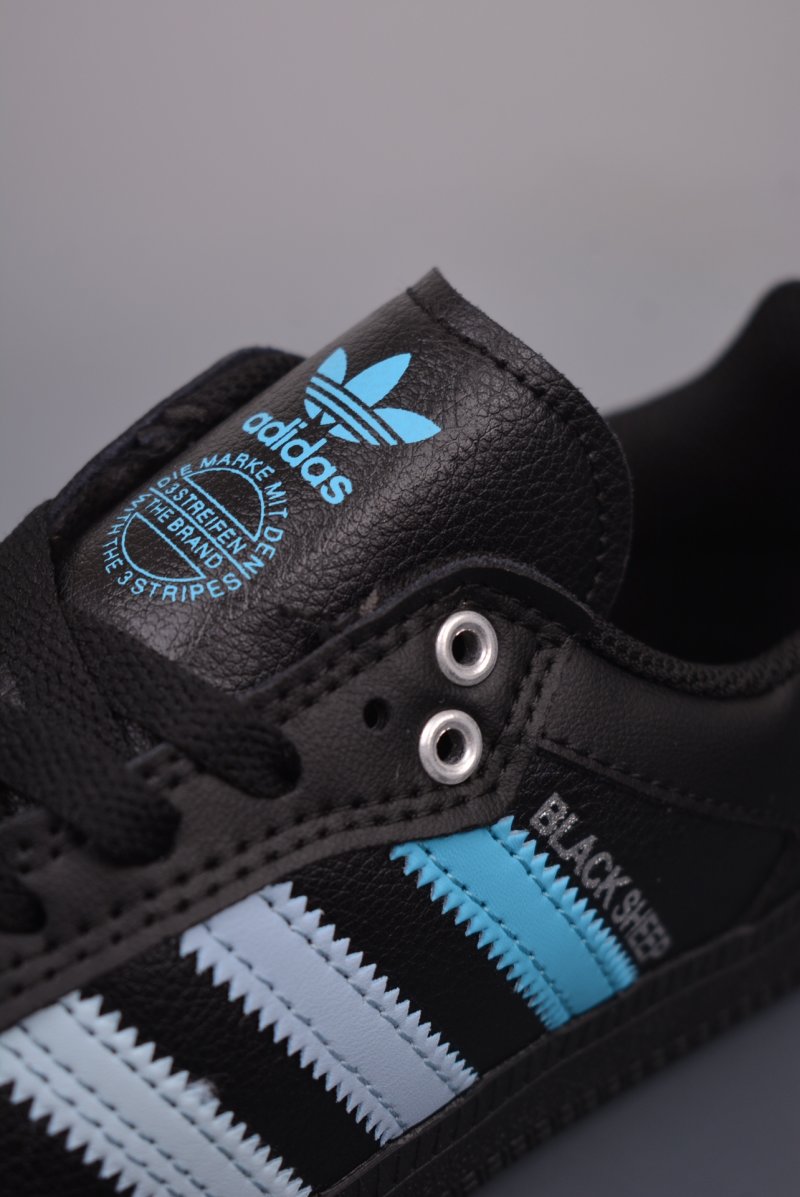 Adidas Samba OG 'Brown' view