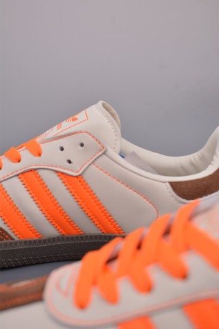 Adidas Samba OG 'Brown' view 8
