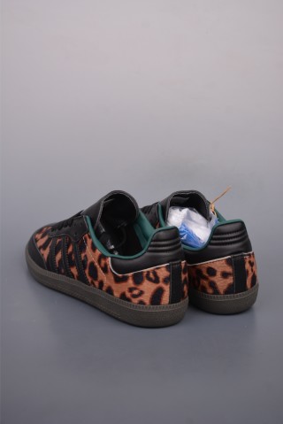 Adidas Samba OG 'Brown' view 2