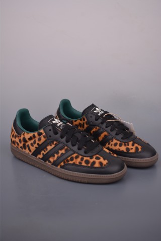 Adidas Samba OG 'Pink' view 1