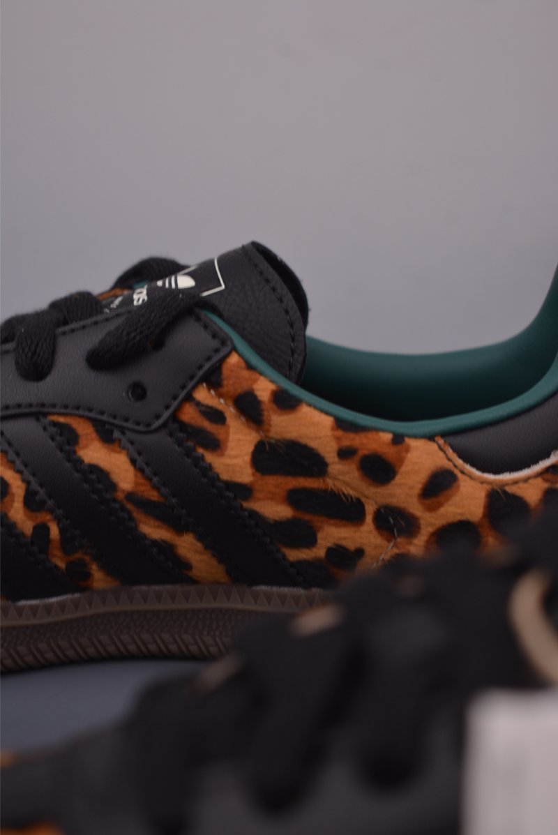 Adidas Samba OG 'Pink' view
