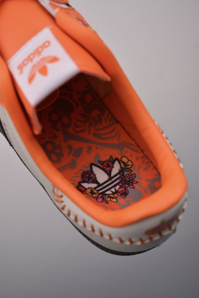 Adidas Samba OG 'Brown' view