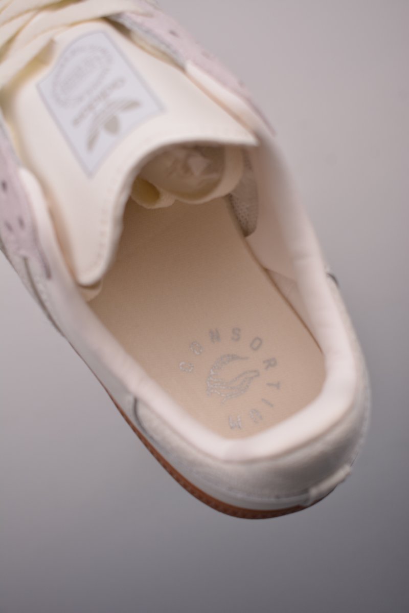 Adidas Samba OG 'Brown' view