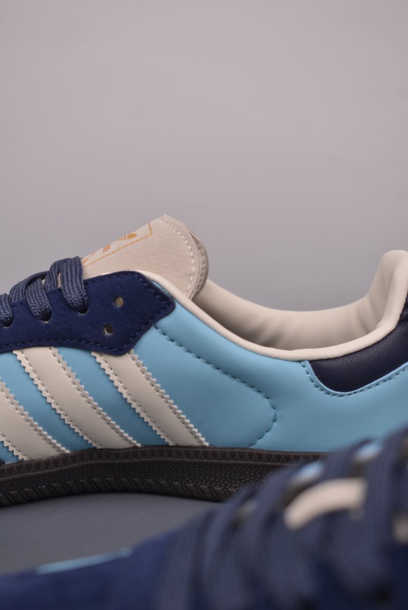 Adidas Samba OG view