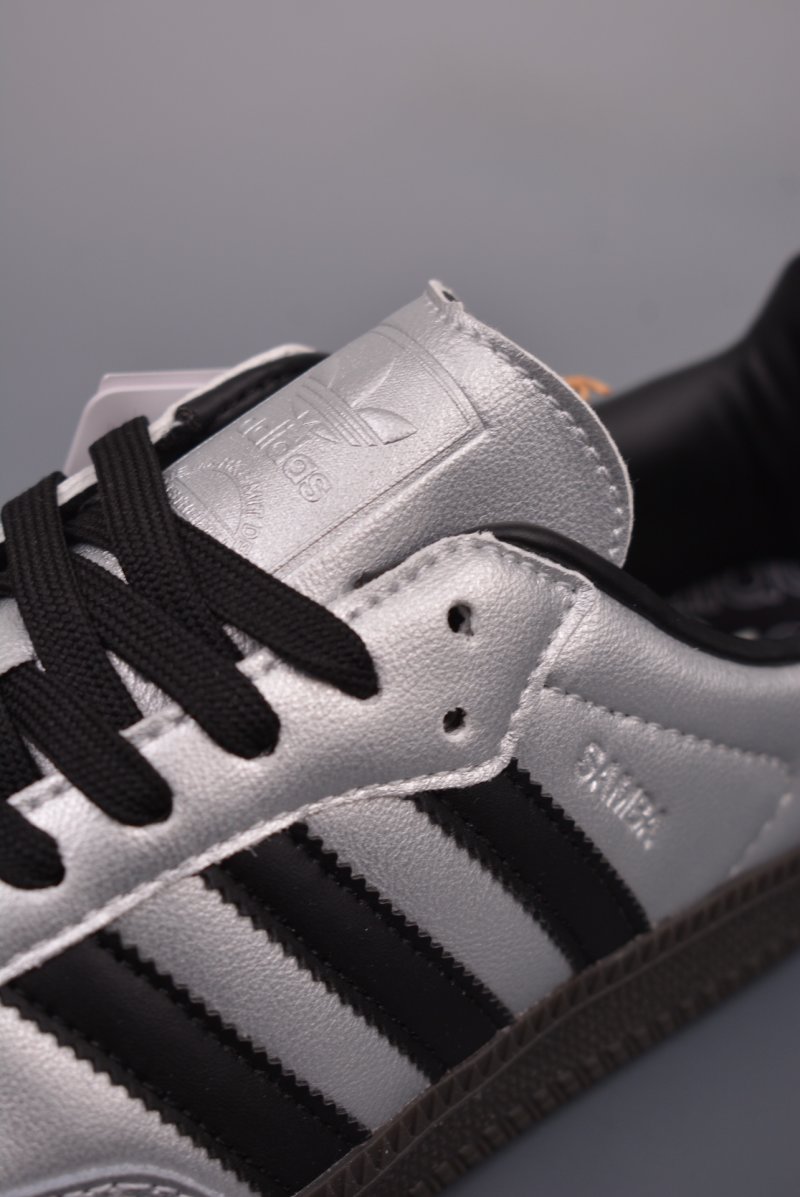 Adidas Samba OG view