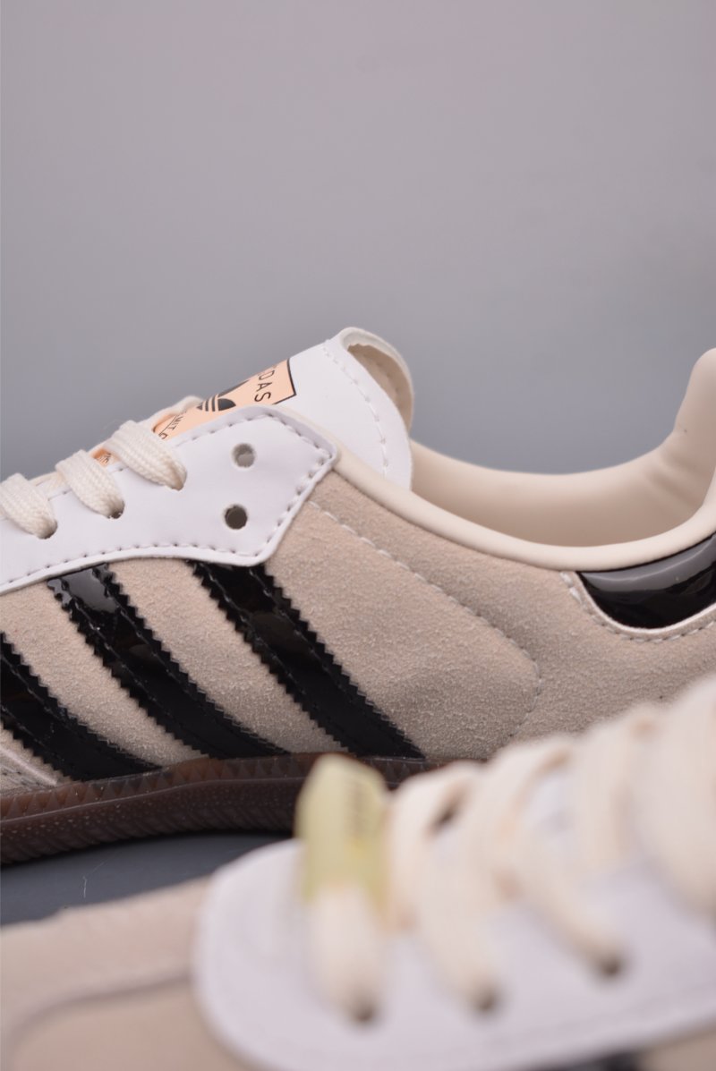 Adidas Samba OG view