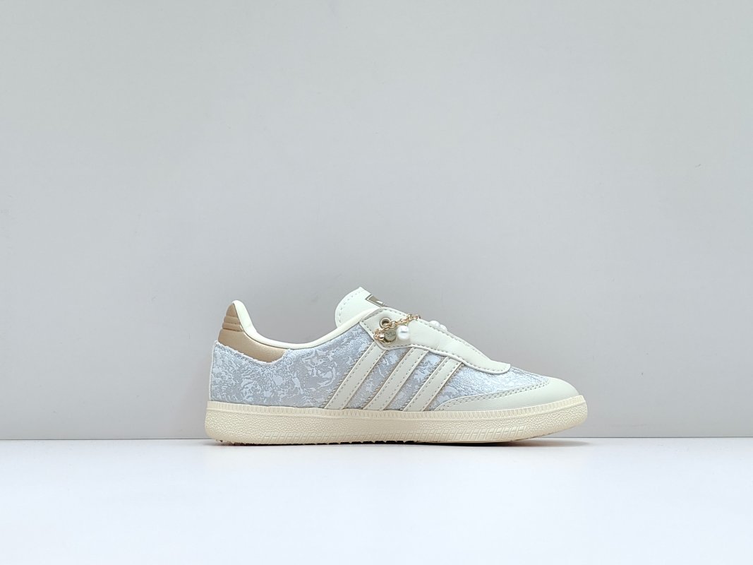 Adidas Samba OG view