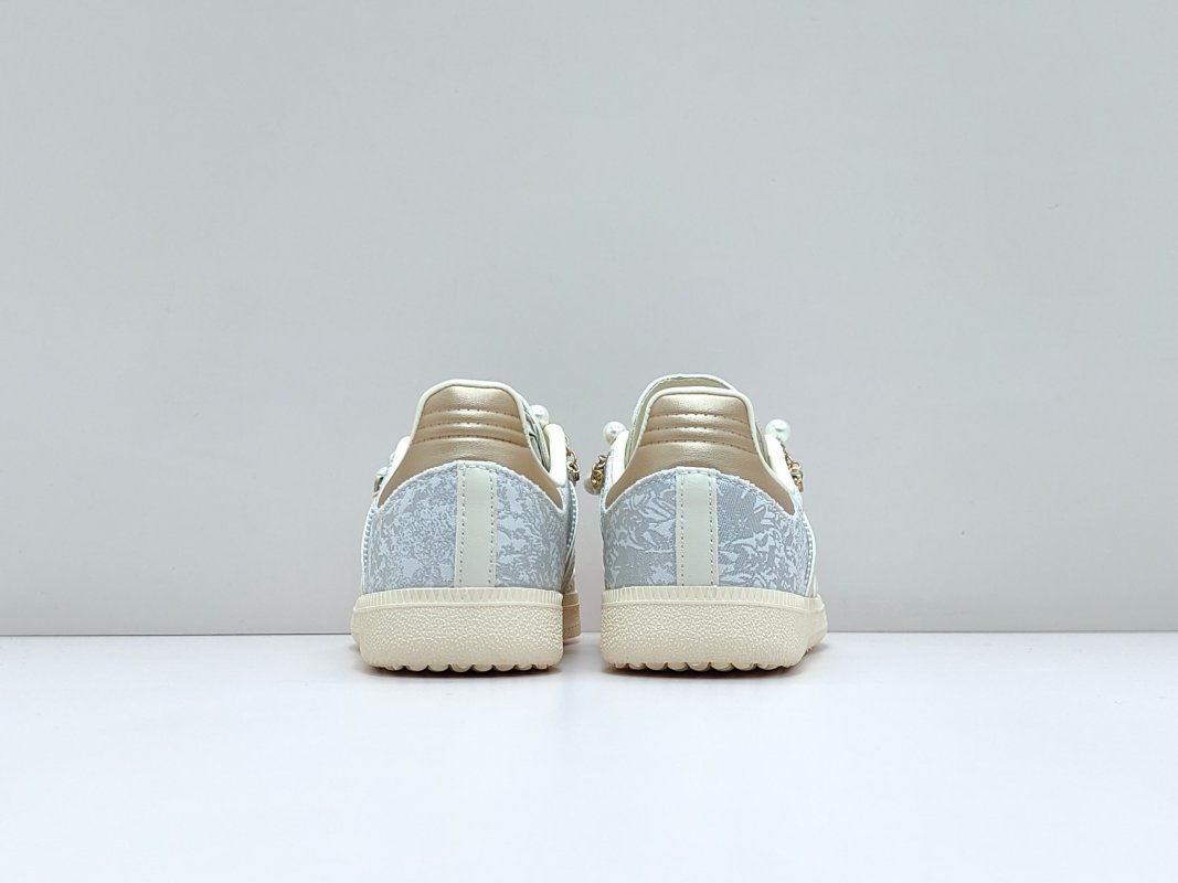 Adidas Samba OG view