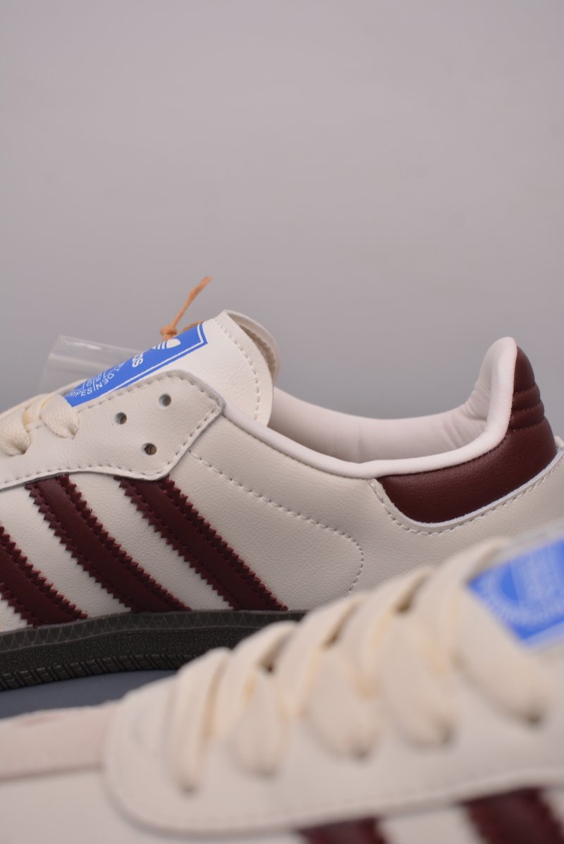 Adidas Samba OG view